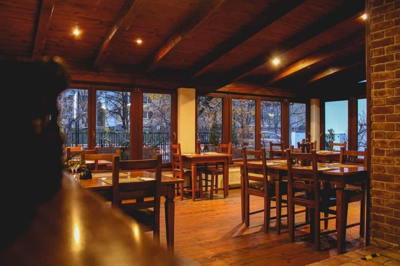 Il Galeone Hotel Stupava Luaran gambar
