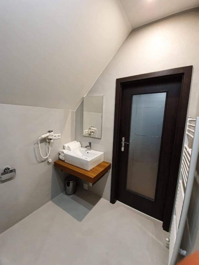 Il Galeone Hotel Stupava Luaran gambar