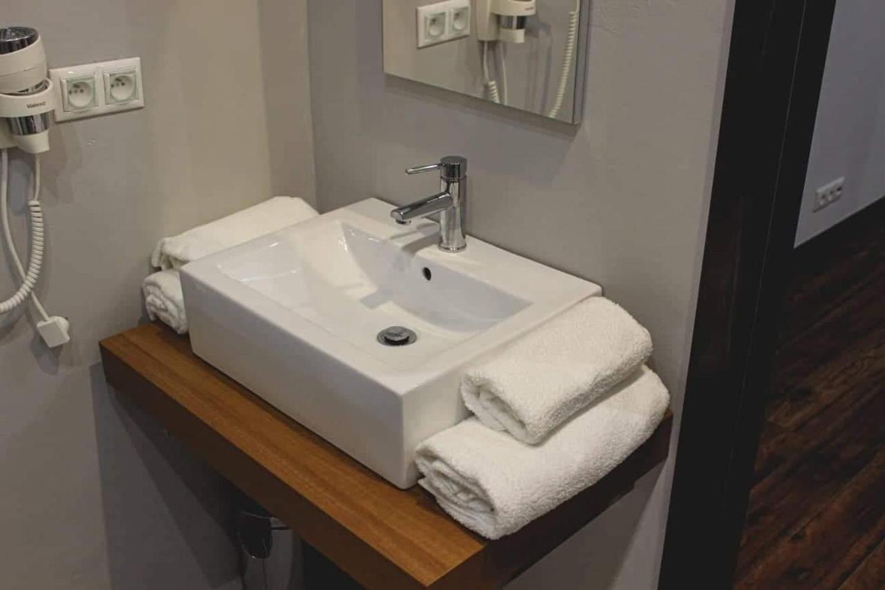 Il Galeone Hotel Stupava Luaran gambar